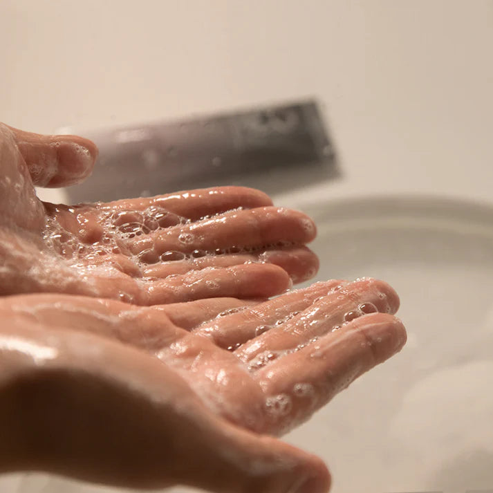 BLACK RICE MOISTURE 5.5 SOFT CLEANSING GEL